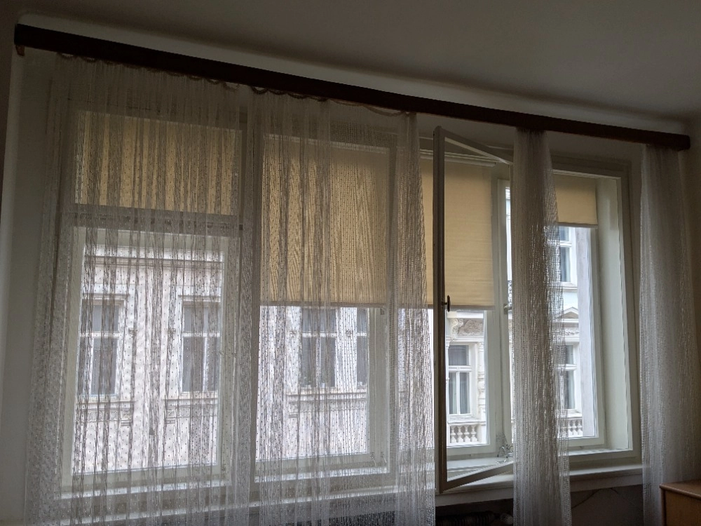 Interiérová roleta, na pružinu